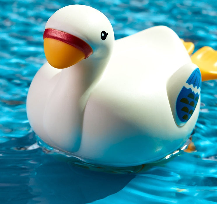 Baby Bath Toys Cute Cartoon Goose Dolphin Swimming Wind-up Clockwork Infant Children Water Toys Gifts Kids Showering Toys