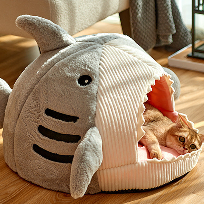 Cosy And Soft Hideout House For Cats With Shark Kennel